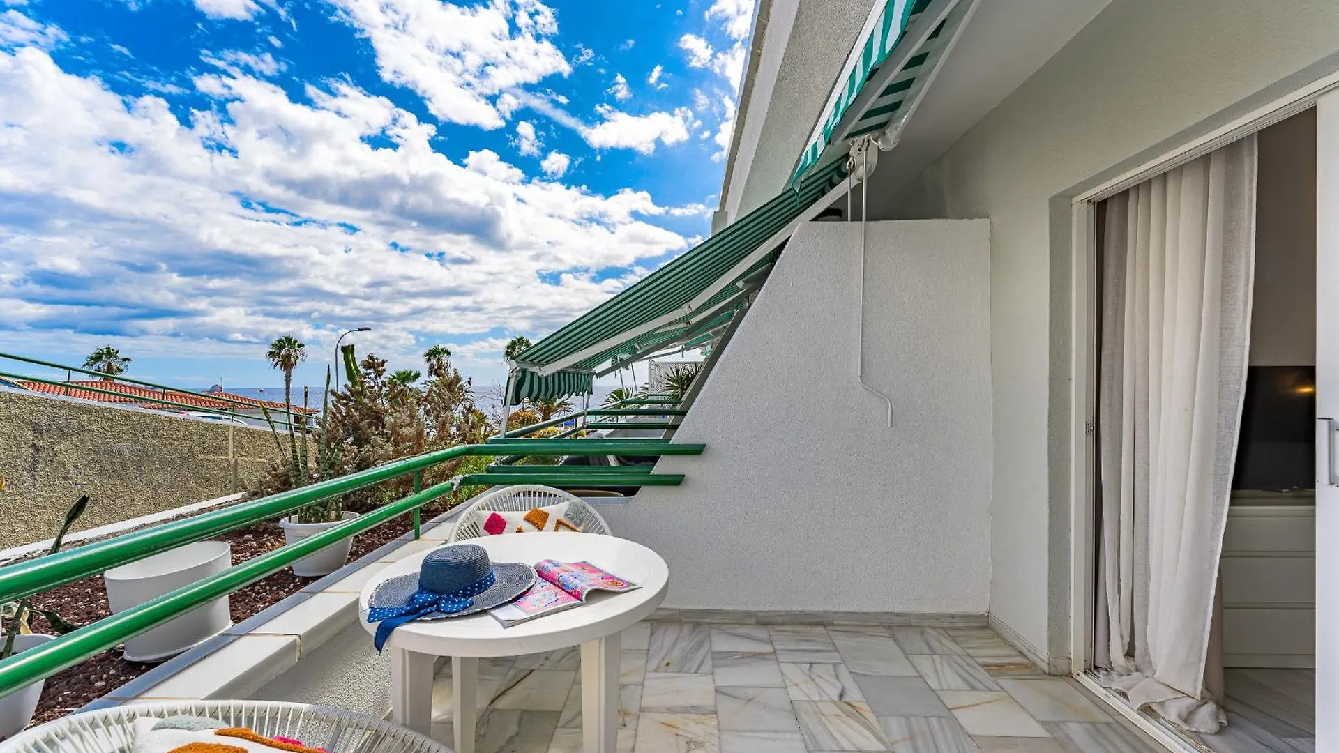 Apartment Graceful Brand New Studios In Altamira Costa Adeje